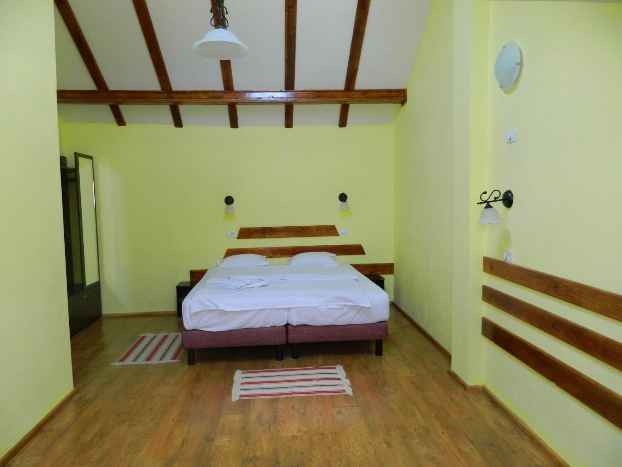 Hanul Cu Noroc Moieciu de Jos Room photo